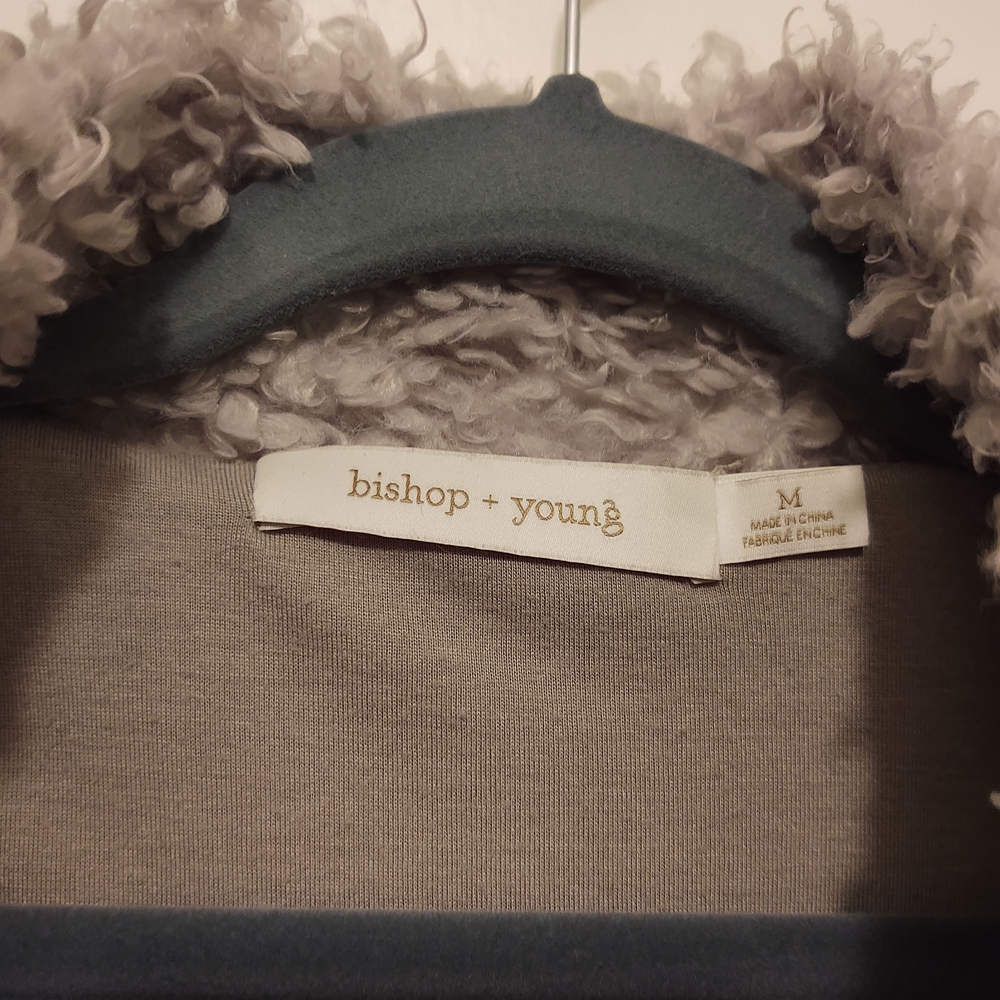 Cozy Gray Faux Fur Jacket - Picture 4 of 7